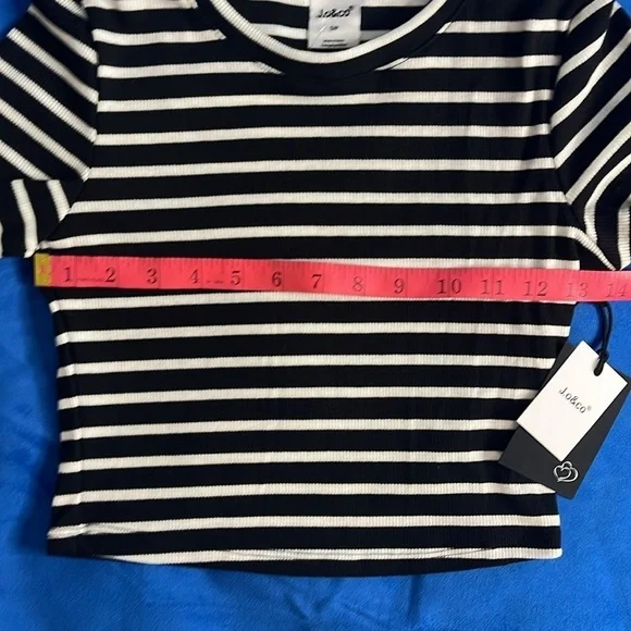 ⭐️ NWT- Jo&Co black & white ribbed long-sleeve cropped top- small - Picture 7 of 8